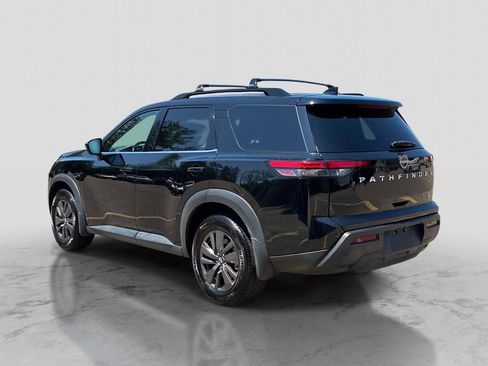 Used 2022 Nissan Pathfinder SV FWD image 5