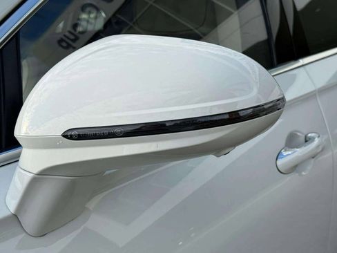 New 2026 Bentley Flying Spur Plug-In Hybrid AWD/4WD image 18