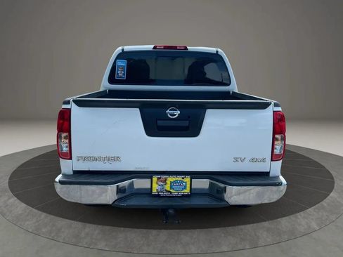 Used 2017 Nissan Frontier SV AWD/4WD image 6