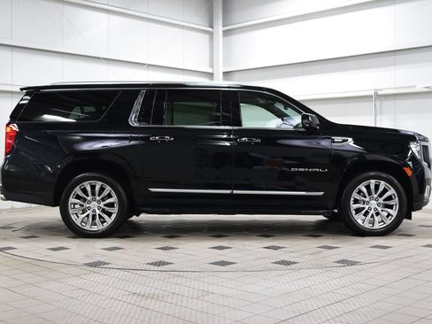 Used 2024 GMC Yukon XL Denali w/ Advanced Technology Package AWD/4WD image 9