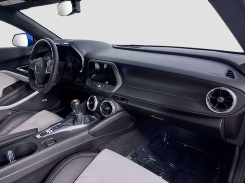 Used 2018 Chevrolet Camaro SS image 35