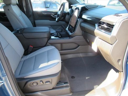 New 2026 GMC Yukon XL Elevation RWD image 10