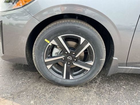 Used 2025 Nissan Sentra SV w/ Trunk Package image 18