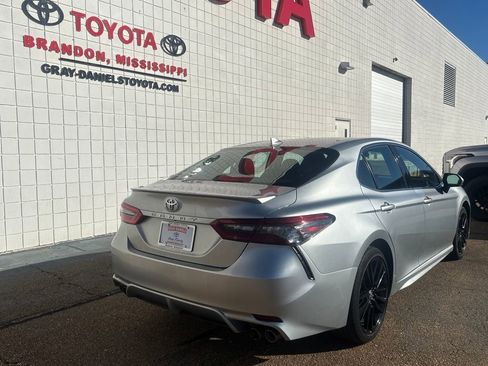Used 2023 Toyota Camry XSE image 5