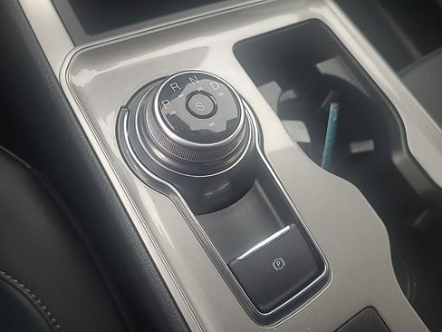 Used 2024 Ford Edge SEL w/ Convenience Package image 21