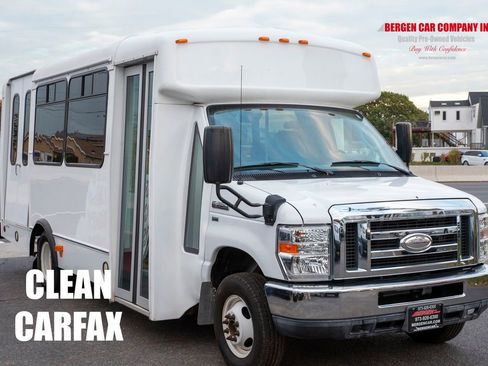 Used 2014 Ford E-350 and Econoline 350 Super Duty image 4