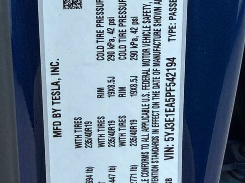 Used 2023 Tesla Model 3 Standard Range RWD image 31