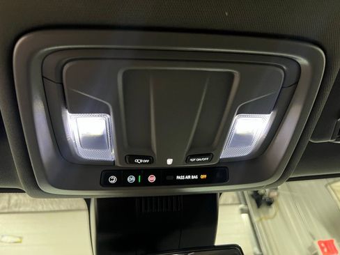 New 2026 GMC Sierra 1500 Elevation image 40