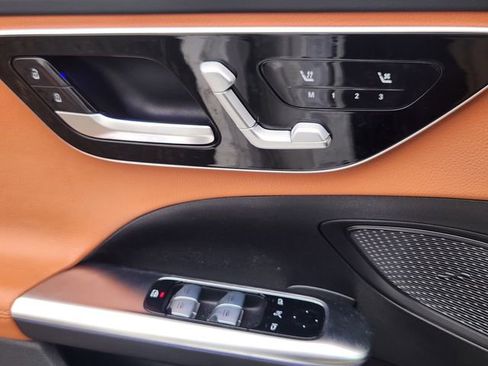 Certified 2022 Mercedes-Benz C 300 4MATIC Sedan image 11