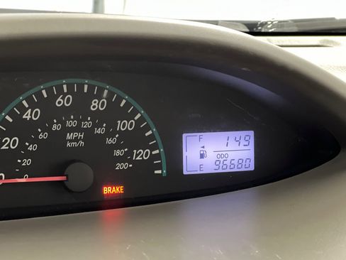 Used 2011 Toyota Yaris Sedan image 23