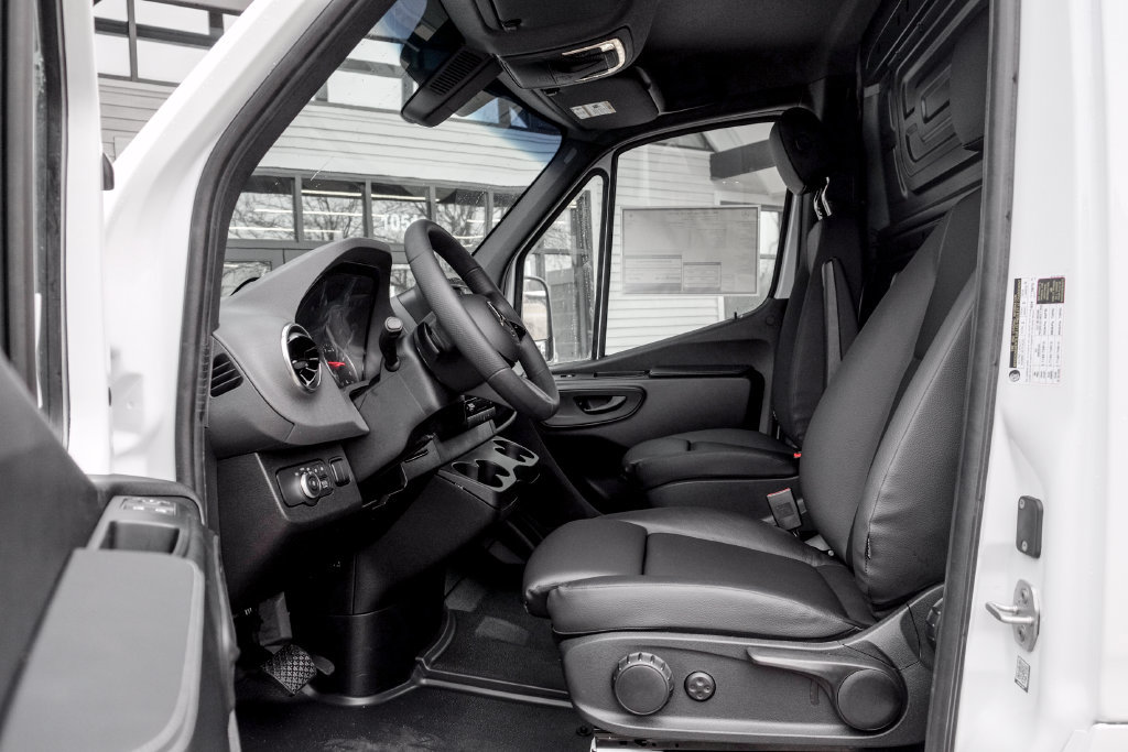 Used 2026 Mercedes-Benz Sprinter 2500 image 12