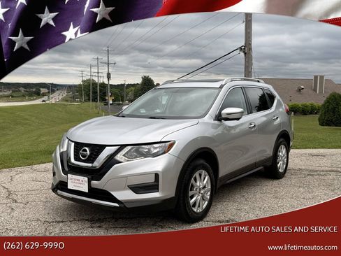 Used 2017 Nissan Rogue SV AWD/4WD image 1