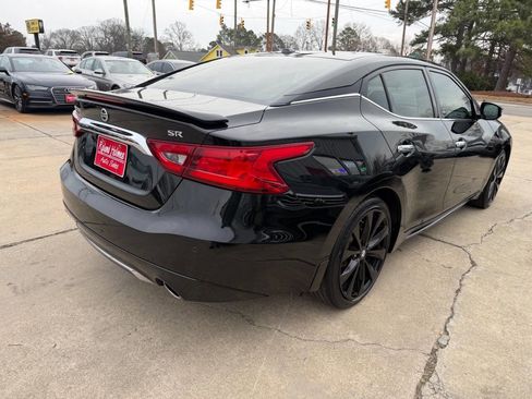 Used 2017 Nissan Maxima SR w/ Midnight Edition image 5