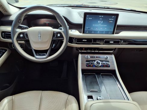 Used 2022 Lincoln Aviator Reserve w/ Equipment Group 201A RWD image 13