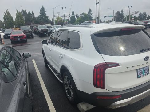 Used 2020 Kia Telluride S FWD image 5