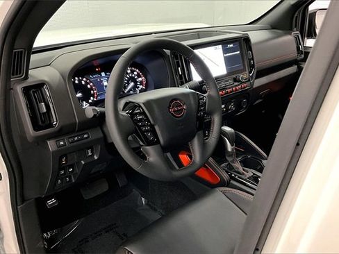 New 2025 Nissan Frontier PRO-4X w/ Pro Premium Package image 6