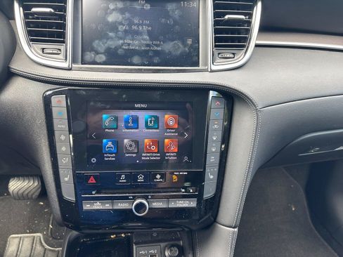 Used 2023 INFINITI QX50 Luxe FWD image 27