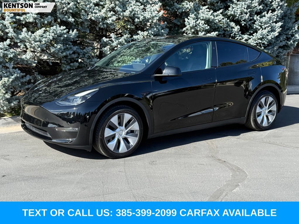 Used 2023 Tesla Model Y Long Range AWD/4WD image 1