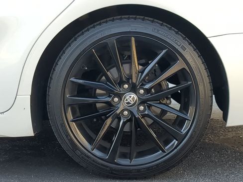 Used 2022 Toyota Camry XSE image 12