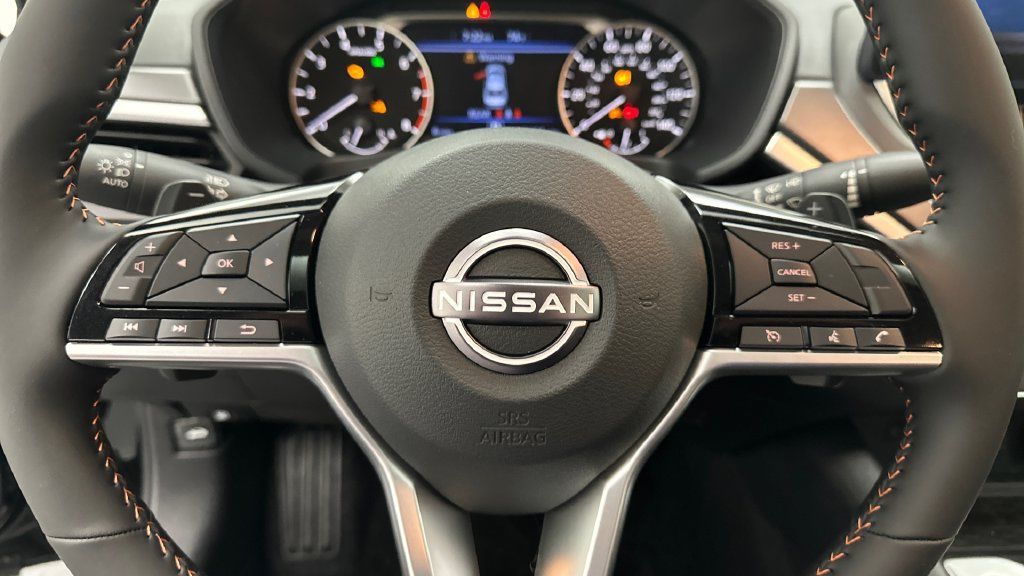 New 2026 Nissan Altima 2.5 SR w/ SR Midnight Edition Package AWD/4WD image 14