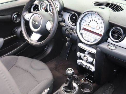 Used 2009 MINI Cooper Convertible FWD image 26