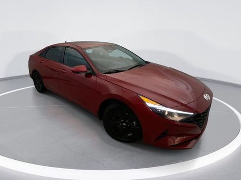 Used 2023 Hyundai Elantra SEL FWD image 1