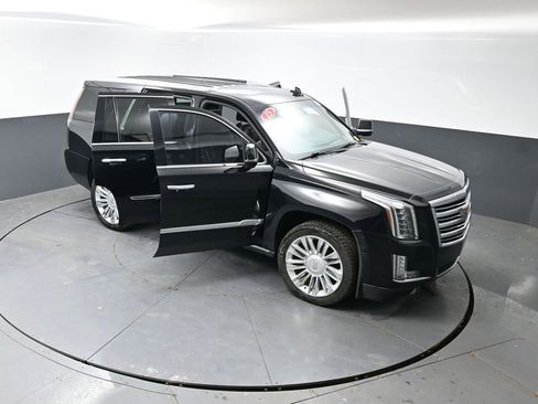 Used 2015 Cadillac Escalade Platinum image 60