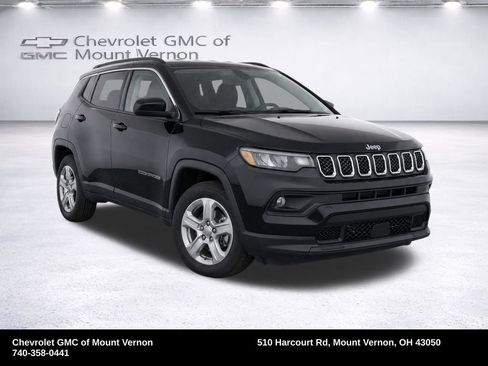 Used 2024 Jeep Compass Latitude AWD/4WD image 33