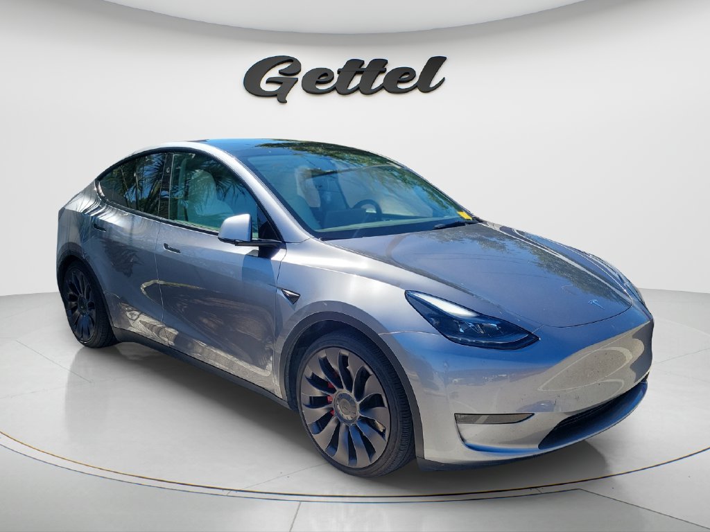 Used 2024 Tesla Model Y Performance AWD/4WD image 3