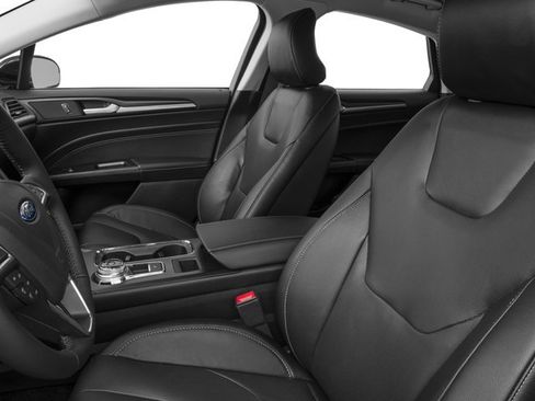 Used 2018 Ford Fusion Titanium AWD/4WD image 9