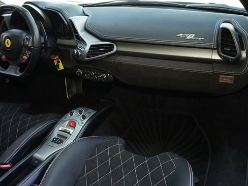 Used 2013 Ferrari 458 Spider RWD image 9