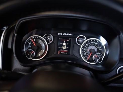 Used 2024 RAM 3500 Big Horn image 17