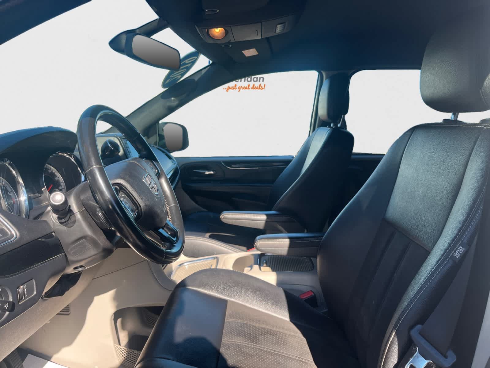Used 2019 Dodge Grand Caravan SXT FWD image 13