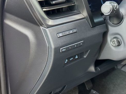 Used 2024 Lexus GX 550 image 10