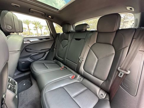 Used 2026 Porsche Macan AWD/4WD image 35