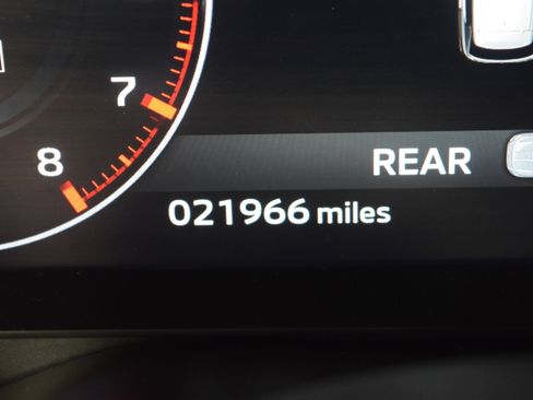 Used 2024 Mitsubishi Outlander SEL image 17