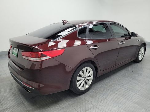 Used 2018 Kia Optima LX w/ 17" Alloy Wheels Package FWD image 10