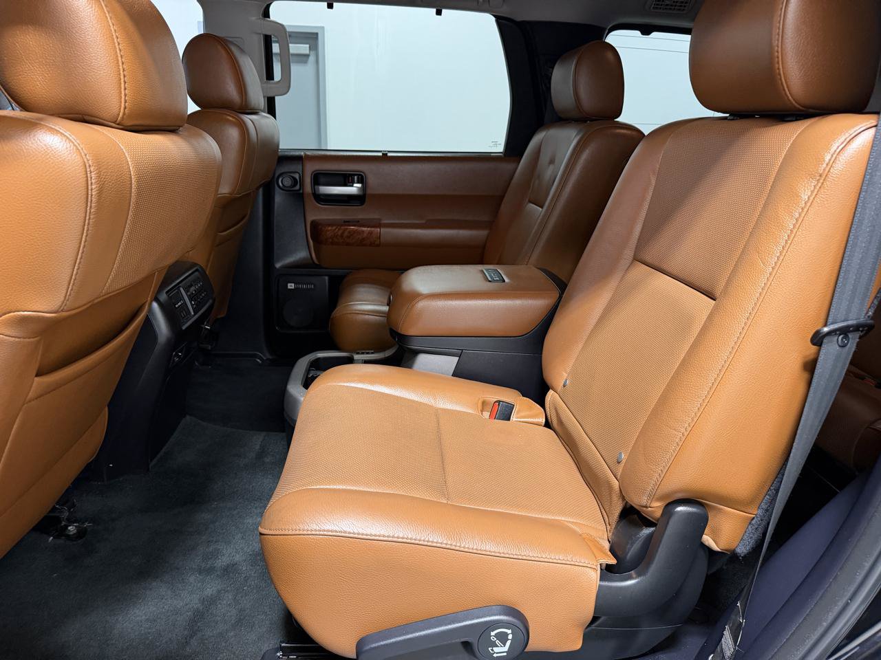 Used 2018 Toyota Sequoia Platinum w/ Carpet Mat Package AWD/4WD image 16