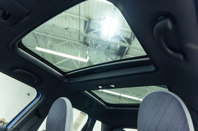 Certified 2026 MINI Cooper 4-Door Hardtop FWD image 12