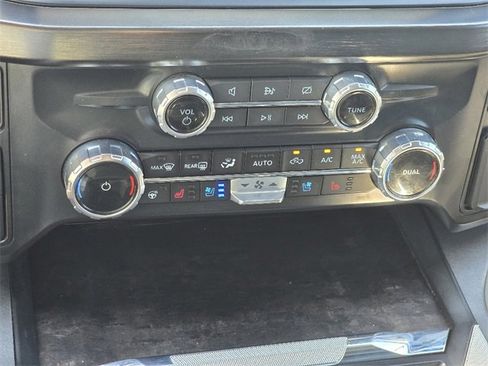 Used 2023 Ford F250 Lariat w/ FX4 Off-Road Package image 15