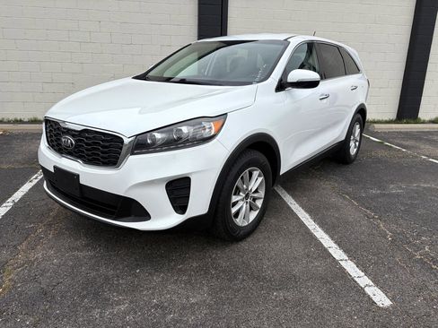 Used 2020 Kia Sorento FWD V6 image 1