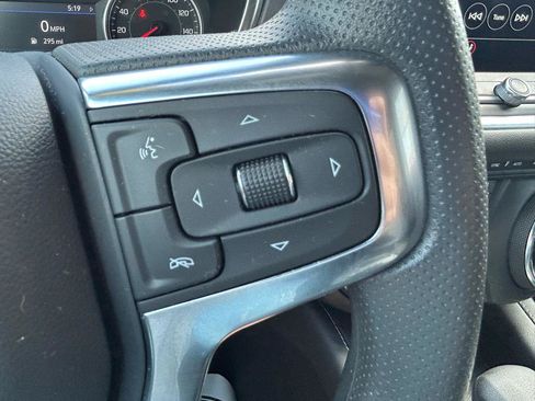 Used 2025 Chevrolet Blazer LT FWD image 19