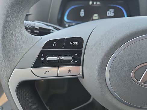 Certified 2024 Hyundai Elantra SE FWD image 13