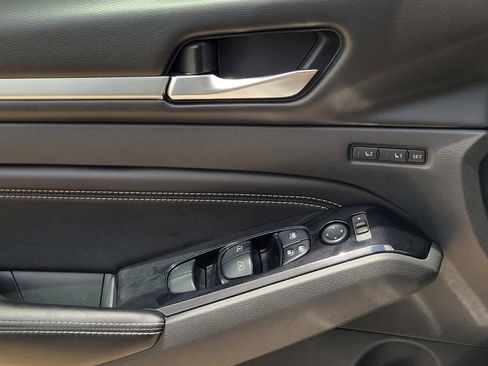 Used 2021 Nissan Altima 2.5 Platinum image 25