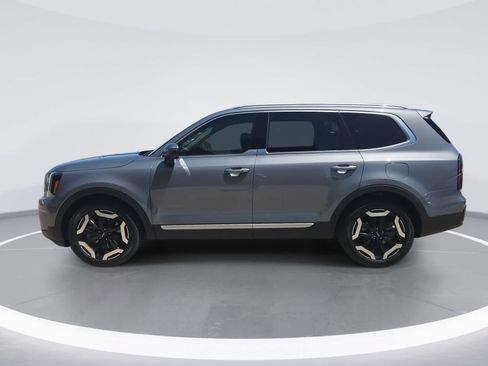 Used 2023 Kia Telluride EX FWD image 5