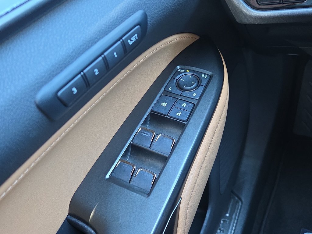 Used 2025 Lexus NX 250 FWD w/ Accessory Package (Z1) image 18