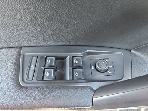 Used 2023 Volkswagen Tiguan S FWD image 26