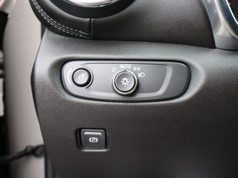 Used 2021 Chevrolet Blazer LT image 12