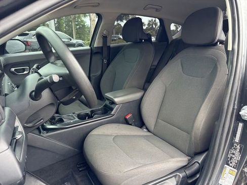 Certified 2025 Kia K4 FWD image 10