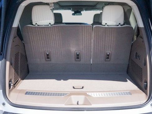 Used 2024 GMC Yukon Denali image 27